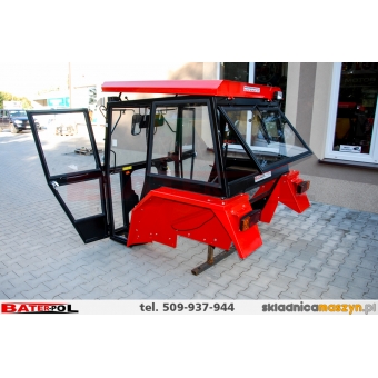 Kabina C-330 NAGLAK metalowe błotniki kanciaste + oświetlenie